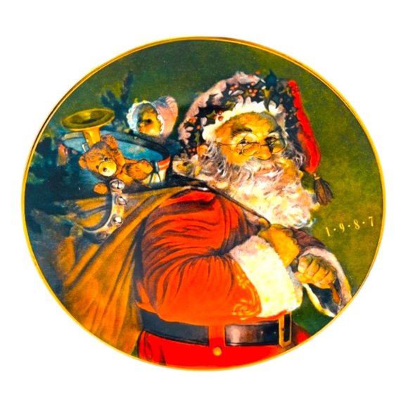 Avon 1987 Christmas Plate "The Magic That Santa Brings" KInd and Jolly Santa - Picture 3 of 11